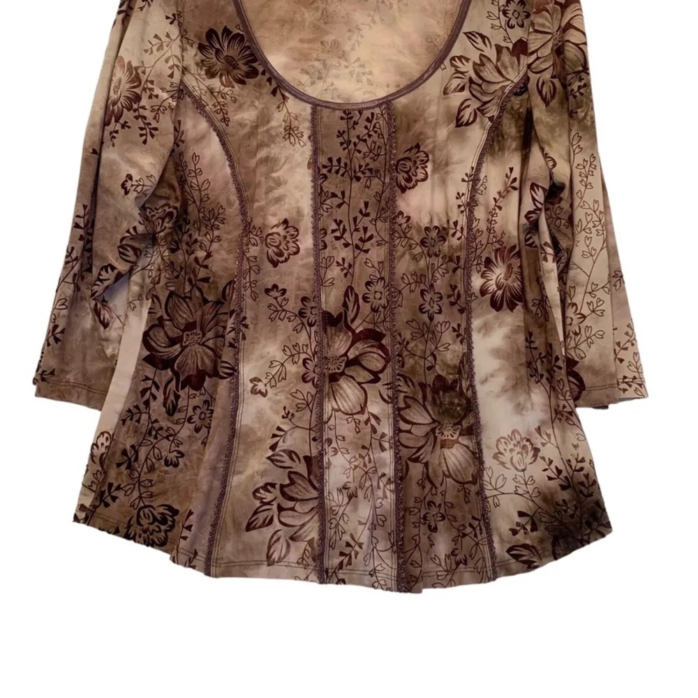 Roz and Ali Burnout Floral Top 🤎